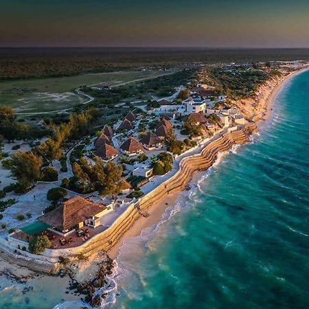 Отель Salary Bay Tsifota Экстерьер фото