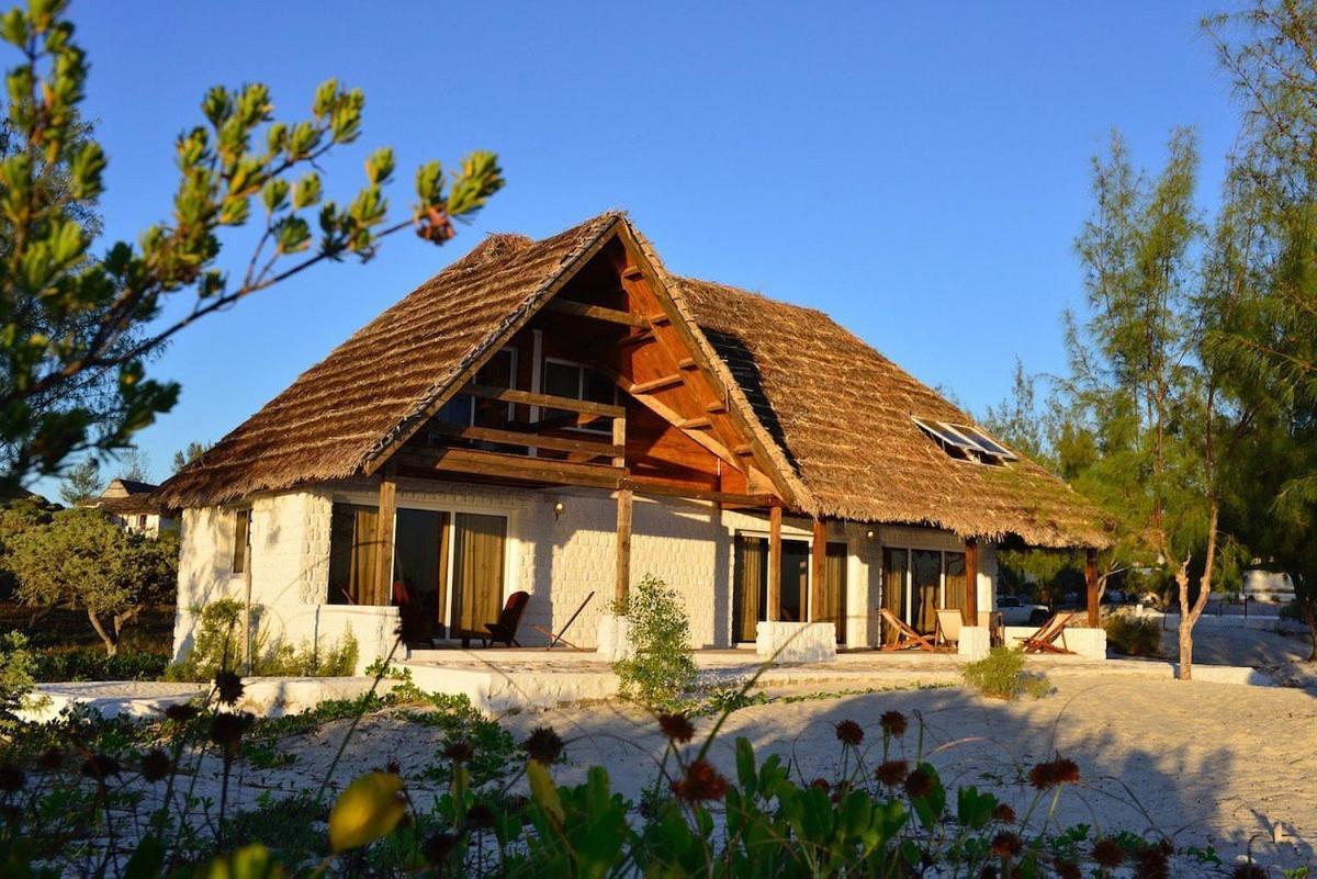 Отель Salary Bay Tsifota Экстерьер фото